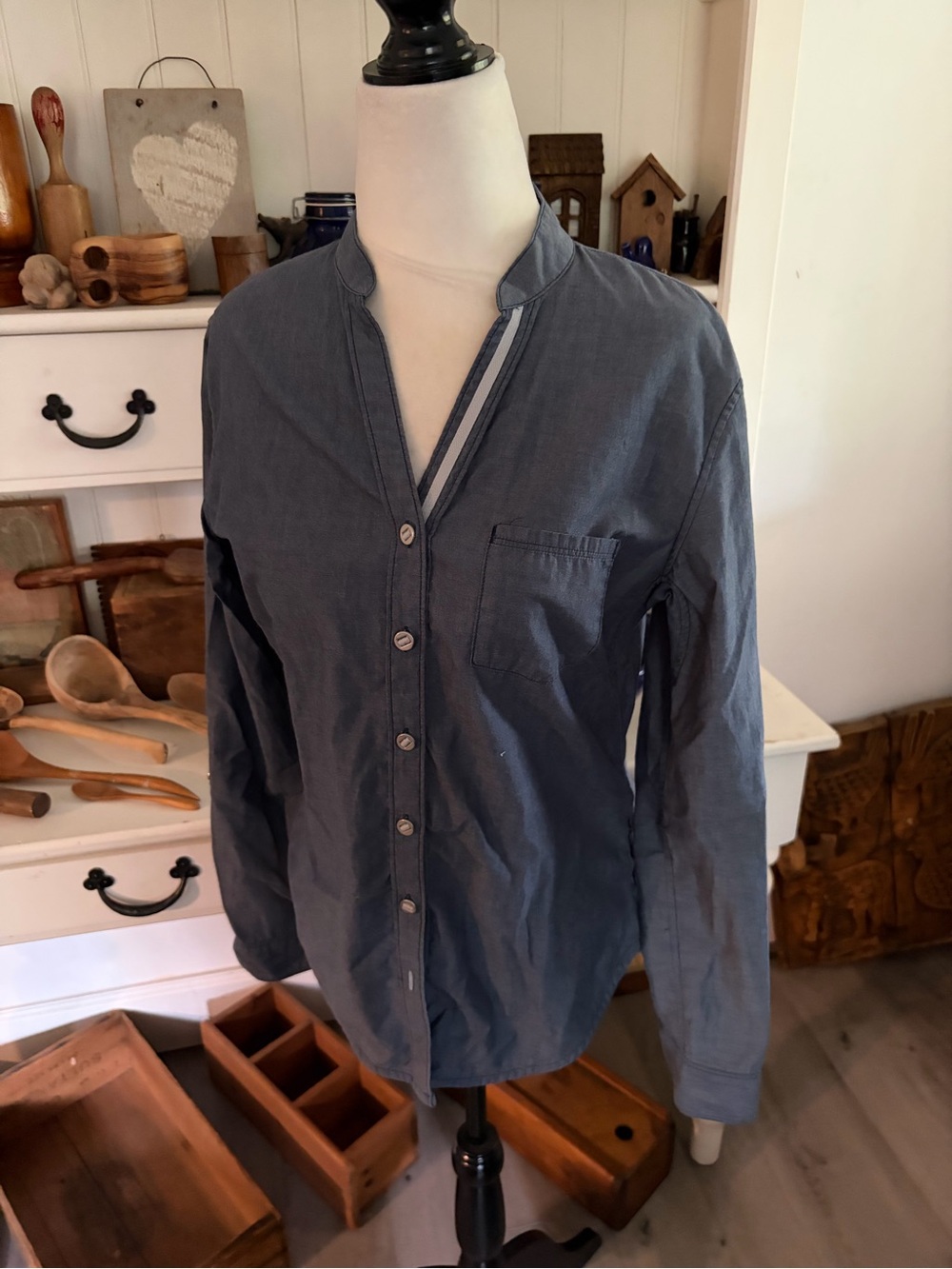Black Diamond Women’s Casual Blue Gray Button-Up Shirt